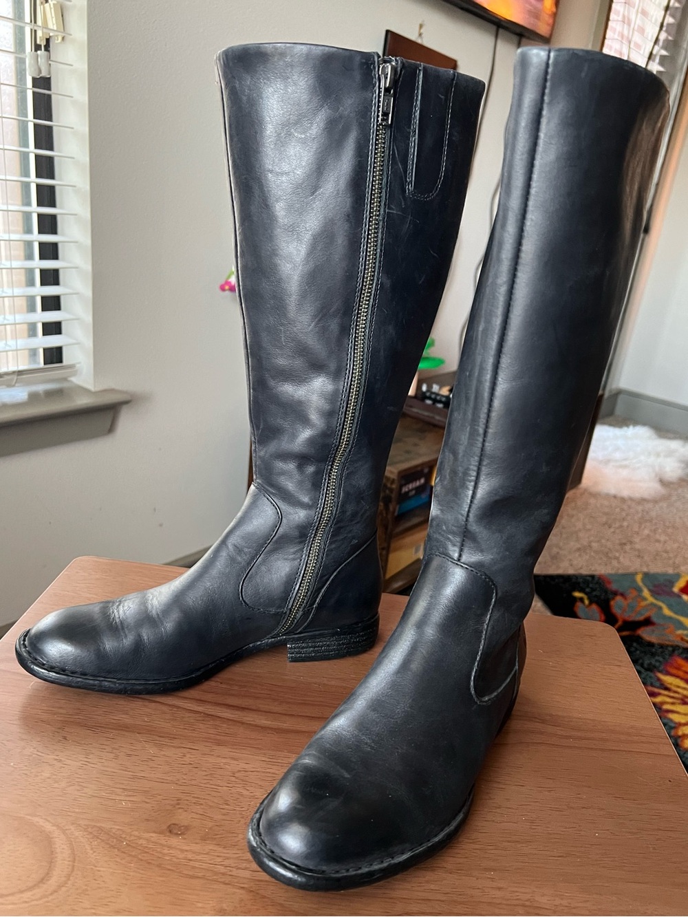Born ‘North’ Black Leather Knee-High Riding Boots - Picture 4 of 10